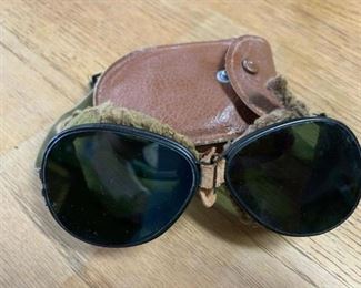 WWI Antique Fur Lined Pilot Aviation Goggles with Case 