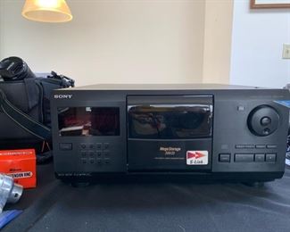 Sony Compact Disc Player CDP-CX200