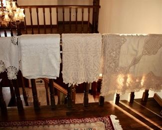 Vintage tablecloths & linens