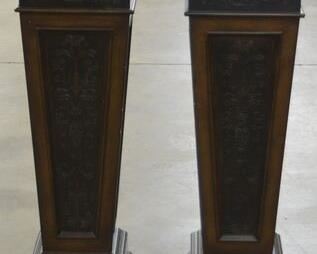 196S - Pr. Wooden Pedestals