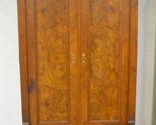 4633 - Walnut Victorian Wardrobe
