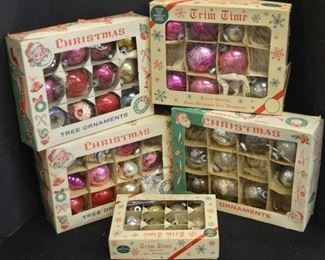 5578 - Box Lot Christmas Ornaments Glass