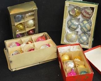 5579 - Box Lot Christmas Ornaments Glass
