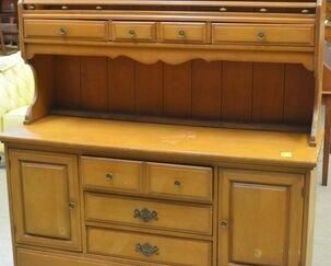 3654 - Maple 2 Pc Hutch