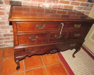 Lane cedar-lined mahogany chest