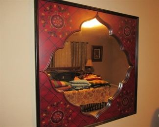 Unique mirror