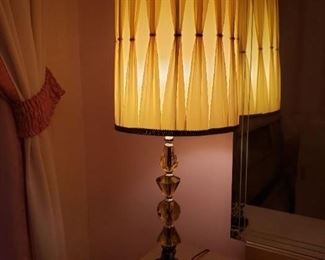 Vintage Marble Base Crystal & Ornate Brass Table Lamp with Original shade $95 