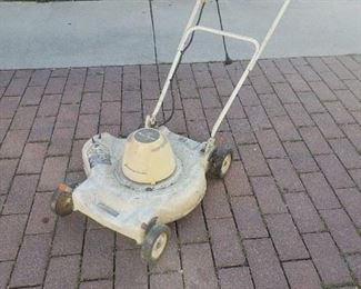 Assorted black & Decker Vintage Electric Lawnmowers Working (both needs cleaning) $150 Each 