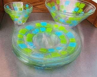 Festive plasticware
2 - large bowls
3 - snack bowls
14 - plates