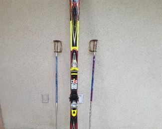 Viper snow skis (Rossignol) and poles 
