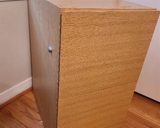 Side view filing cabinet