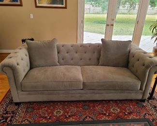 Gray tight weave cloth couch
Brand - Martha Stewart