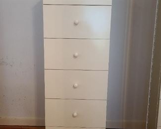 6 drawer linen chest
Very sturdy and well made
We have two 