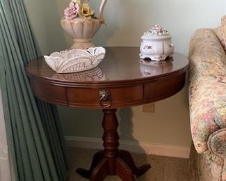 BREC46sidetable