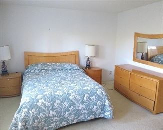 Queen bedroom set