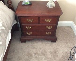 PAIR OF NIGHT STANDS.  