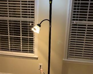 #19 heavy metal floor lamp with up light and reading light $100.00