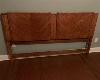 #21 oak king head board heavy and solid $100.00