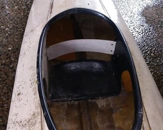 Car Port: Kayak White "Yogi Bear"