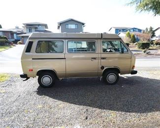 1985 Volkswagen Vanagon--Great Shape. Drives really well. New battery-Pop up top in good shape-Good tires-CB Radio-194,000 Miles
