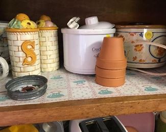 More great vintage kitchen
