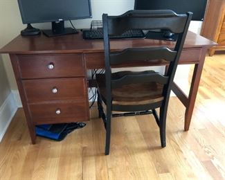 Thomasville desk (no chair)