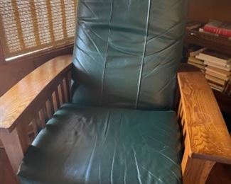 MISSION STYLE RECLINER IN GREEN LEATHER, BARCALOUNGER, VERY NICE LEATHER