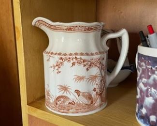 MANY VINTAGE AND ANTIQUE DECOR AND ACCESSORIES