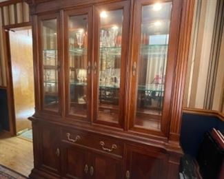 BARNHARDT CHINA CABINET