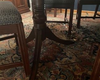 BEAUTIFUL DINING TABLE, TWO LEAVES AND FULL PADS. GREAT CONDITION.