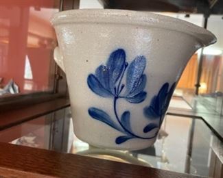 PRETTY VINTAGE CRAFTED POTTERY