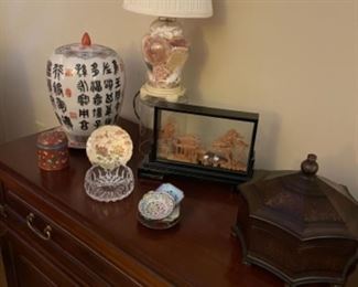 VINTAGE SPONGE ORIENTAL ART