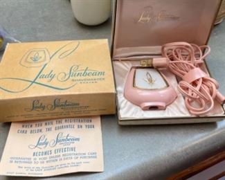 VINTAGE LADIES SHAVER