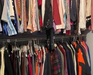 LADIES DRESSES, PANTS, JEANS, COATS, JACKETS, SHOES, BOOTS, PURSES, ACCESSORIES. SIZES MEDIUM TO XTRA LARGE. SHOES SIZES 7.5 TO 8.5