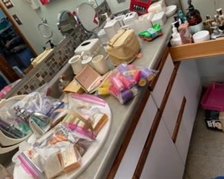 SOAPS AND DRESSER ACCESSORIES
