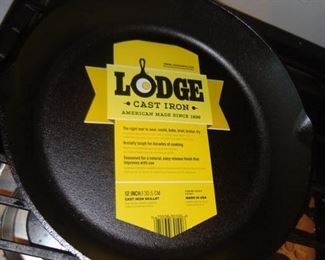 12" LODGE Cast Iron (new)