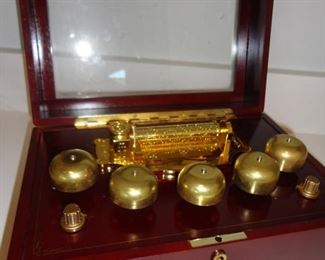 Holiday Music Box (battery operated)