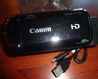 Canon V1X1A  HFR500