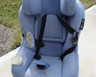 Maxi-Cosi (cover is washable)