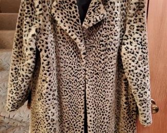 Worthington Cheatah Print Size Large Womans Coat