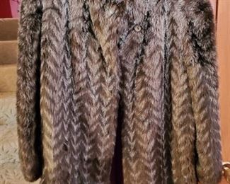 Style 5 Ltd Faux Fux Large