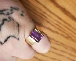14kt Gold Amethyst Woman's Ring