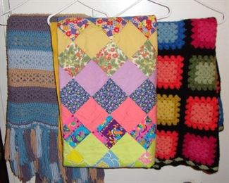 PRETTY QUILTS AND AFGHANS