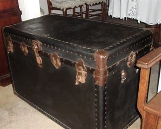 EARLY TRUNK, HAS ALL ORIGINAL INSERTS. LEATHER STRAPS ARE MISSING ON EITHER SIDE. OVERALL CONDITION IS GREAT CONSIDERING THE AGE. HAS ALOT OF CHARACTER! SEE NEXT PIC