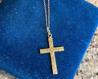 Gorgeous 14 kt gold cross necklace. Perfect gift for an Easter or a baptism.