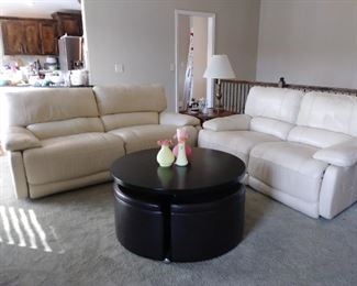 Cream leather dual elec reclining sofa & loveseat