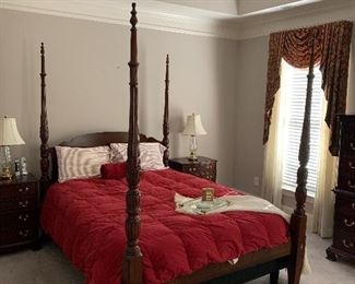 Queen size four poster rice bed with lift