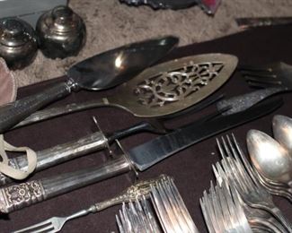 Community plate flatware