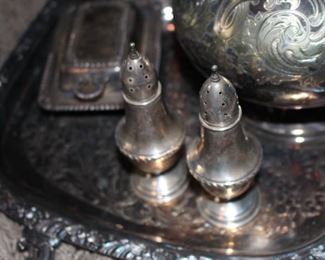 Sterling 159 Mueck-Carey Victorian style salt and pepper shaker set