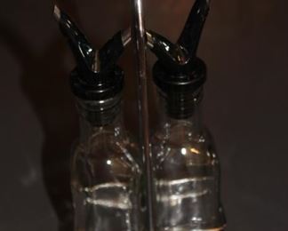 Olive oil and balsamic dispenser set